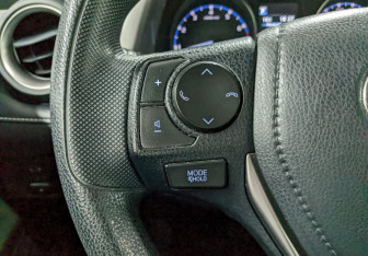 Подержанный автомобиль Toyota RAV4 2017 года (27 фото)