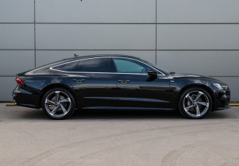 Подержанный автомобиль Audi A7 2019 года (4 фото)