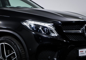 Подержанный автомобиль Mercedes-Benz GLE 2018 года (16 фото)