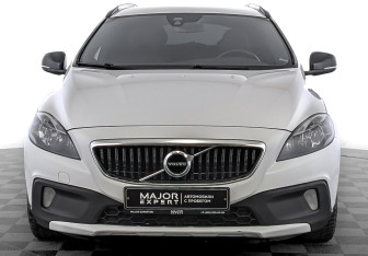 Подержанный автомобиль Volvo V40 Hatchback 2016 года (2 фото)