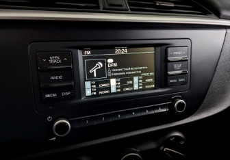 Подержанный автомобиль Kia Rio Hatchback 2021 года (25 фото)