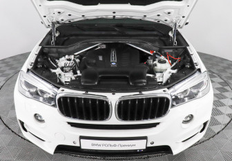 Подержанный автомобиль BMW X5 2017 года (10 фото)
