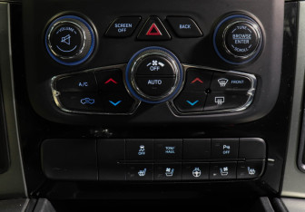 Подержанный автомобиль Dodge RAM 2013 года (11 фото)