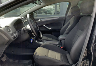 Подержанный автомобиль Ford Mondeo Sedan 2012 года (18 фото)