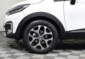 Подержанный автомобиль Renault Kaptur 2021 года (7 фото)