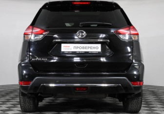 Подержанный автомобиль Nissan X-Trail 2018 года (6 фото)