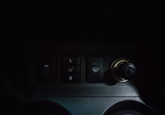 Подержанный автомобиль Toyota RAV4 2011 года (18 фото)