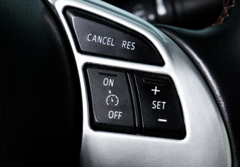 Подержанный автомобиль Mazda 3 Sedan 2015 года (10 фото)