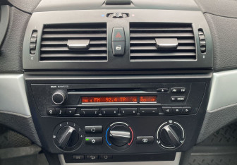 Подержанный автомобиль BMW X3 2009 года (14 фото)