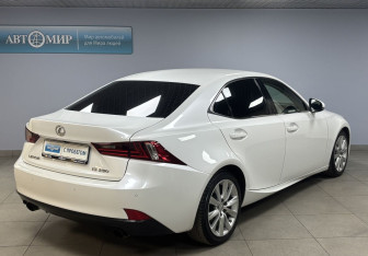 Подержанный автомобиль Lexus IS Sedan 2014 года (5 фото)