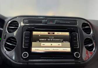 Подержанный автомобиль Volkswagen Tiguan 2012 года (17 фото)