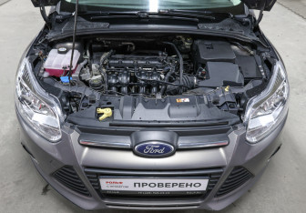 Подержанный автомобиль Ford Focus Hatchback 2011 года (9 фото)
