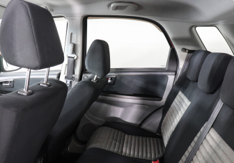 Подержанный автомобиль Suzuki SX4 Hatchback 2009 года (8 фото)