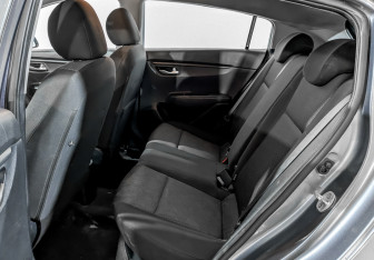 Подержанный автомобиль Kia Rio Hatchback 2021 года (11 фото)