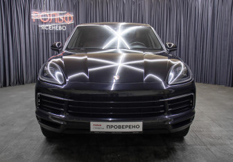 Подержанный автомобиль Porsche Cayenne 2019 года (2 фото)