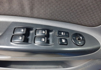 Подержанный автомобиль Kia Rio Sedan 2011 года (17 фото)