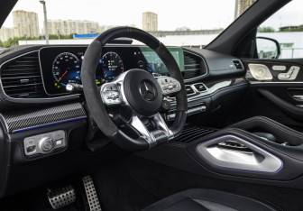 Подержанный автомобиль Mercedes-Benz GLE AMG 2023 года (11 фото)