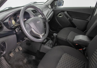 Подержанный автомобиль LADA (ВАЗ) Granta Liftback 2023 года (10 фото)