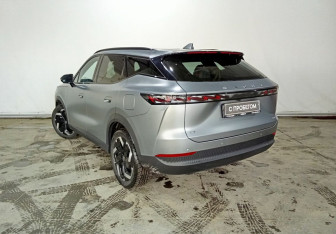 Подержанный автомобиль Omoda C7 2025 года (7 фото)