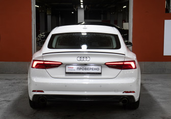 Подержанный автомобиль Audi A5 Liftback 2017 года (6 фото)