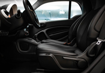 Подержанный автомобиль Smart Fortwo Hatchback 2018 года (17 фото)