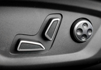 Подержанный автомобиль Changan UNI-V 2024 года (20 фото)