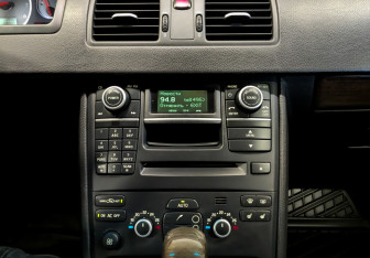 Подержанный автомобиль Volvo XC90 2011 года (15 фото)