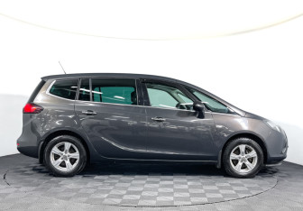 Подержанный автомобиль Opel Zafira Compactvan 2013 года (4 фото)