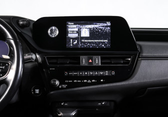 Подержанный автомобиль Lexus ES 2021 года (14 фото)