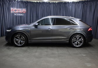 Подержанный автомобиль Audi Q8 2019 года (8 фото)