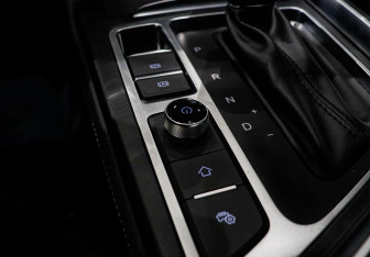 Подержанный автомобиль Omoda S5 2024 года (12 фото)