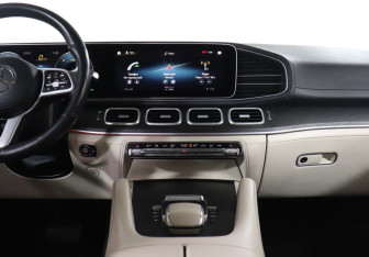 Подержанный автомобиль Mercedes-Benz GLE 2021 года (14 фото)