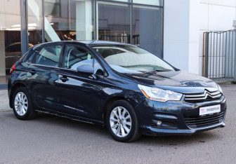 Подержанный автомобиль Citroen C4 Hatchback 2013 года (3 фото)