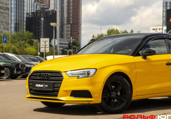 Подержанный автомобиль Audi A3 Sedan 2018 года (16 фото)