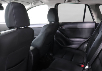 Подержанный автомобиль Mazda CX-5 2017 года (12 фото)