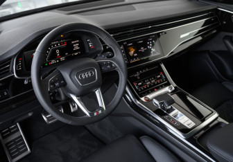 Новый Audi SQ8 2025 (19 фото)