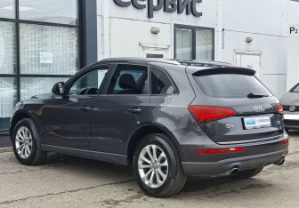 Подержанный автомобиль Audi Q5 2015 года (7 фото)