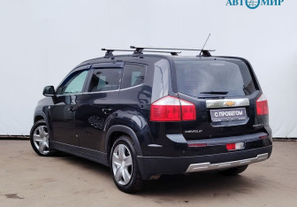 Подержанный автомобиль Chevrolet Orlando 2011 года (6 фото)
