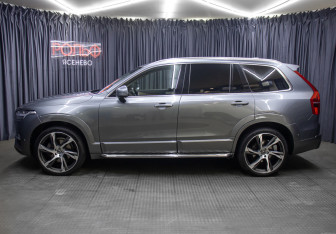 Подержанный автомобиль Volvo XC90 2019 года (8 фото)