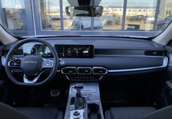 Подержанный автомобиль Jetour X70 2025 года (12 фото)