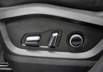 Подержанный автомобиль Exeed LX 2022 года (3 фото)