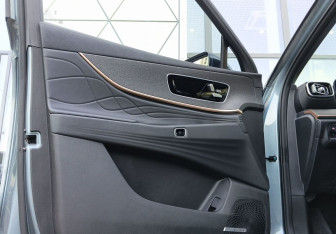 Подержанный автомобиль Jaecoo J8 2024 года (20 фото)