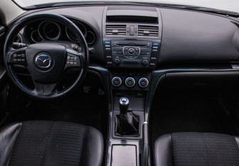 Подержанный автомобиль Mazda 6 Sedan 2008 года (13 фото)