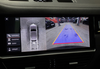 Подержанный автомобиль Porsche Cayenne 2018 года (23 фото)