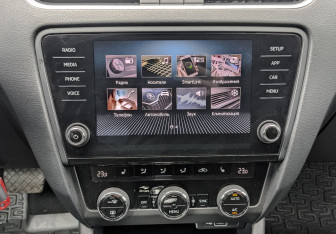 Подержанный автомобиль Skoda Octavia Liftback 2019 года (15 фото)