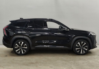 Подержанный автомобиль Geely Atlas 2024 года (4 фото)