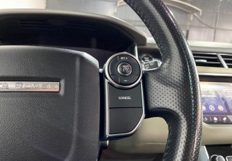 Подержанный автомобиль Land Rover Range Rover Sport 2017 года (16 фото)