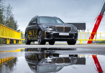 Подержанный автомобиль BMW X7 2019 года (3 фото)