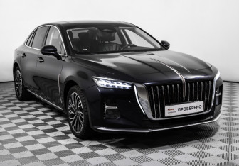Подержанный автомобиль Hongqi H5 2023 года (3 фото)