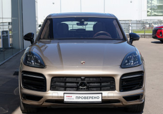 Подержанный автомобиль Porsche Cayenne 2018 года (2 фото)